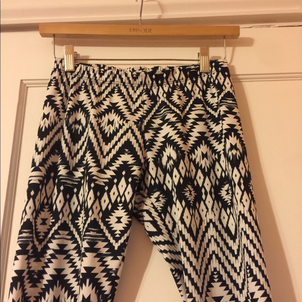 Tight pants - Picture 2 of 2